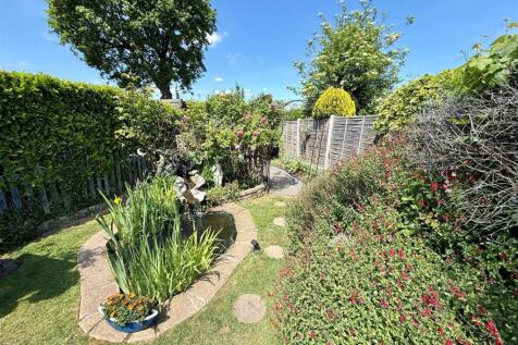 EA2 Garden2.jpg