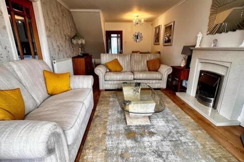 lounge 4 copy.JPG