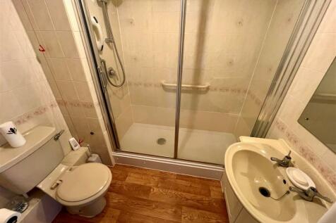 MC57 Shower.jpg