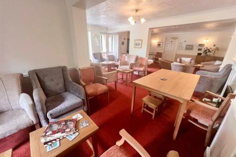 RESIDENTS LOUNGE