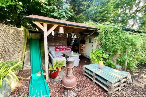 WR 135 Garden.jpg