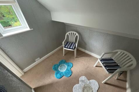 BOX ROOM