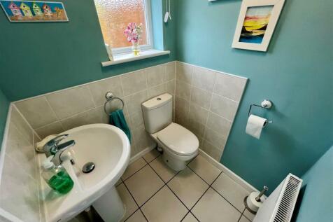 GROUND FLOOR WC