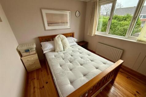 RG53 Bed2.jpg