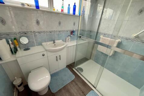 RG53 Shower.jpg