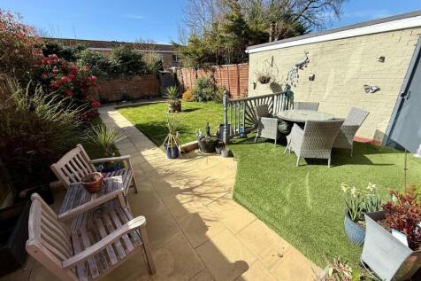 LR26 Garden.jpg