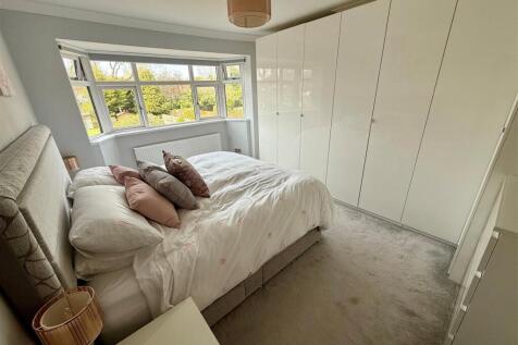 WR57 Bed1.jpg