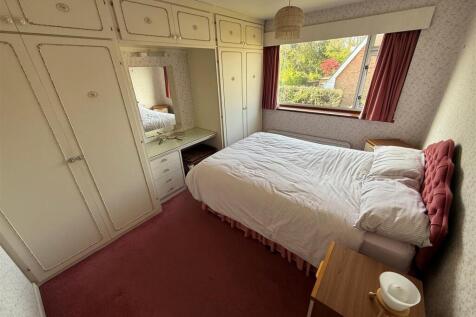 LC15 Bed1.jpg