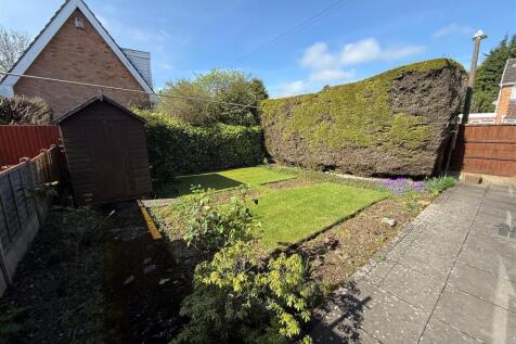 LC15 Garden.jpg