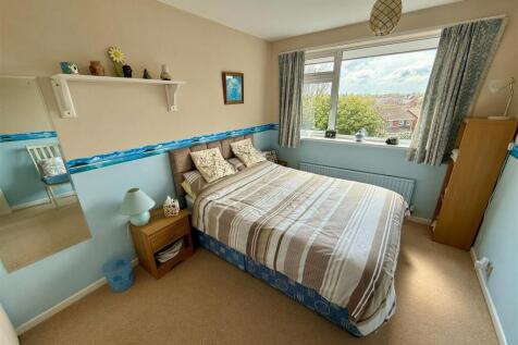W8 Bed2.jpg