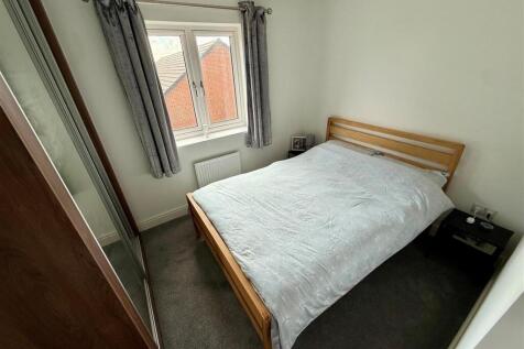 SG9 Bed2.jpg