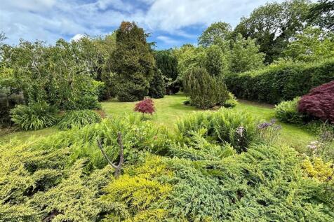 NL182 Garden.jpg