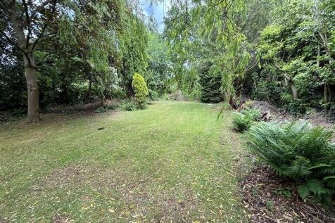 NL182 Garden4.jpg