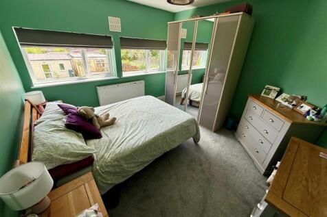 YR177 Bed1.jpg