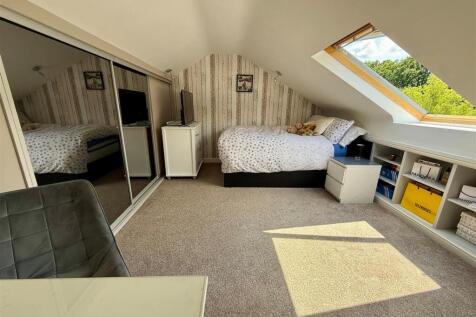 BC76 Bed4.jpg