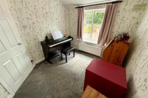 TL382 StudyBed4.jpg