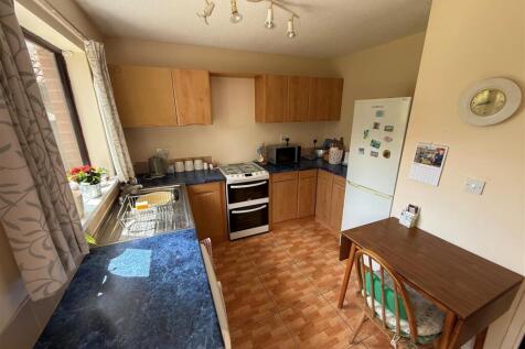 BC9 Kitchen2.jpg