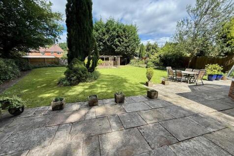 RA22 Garden2.jpg