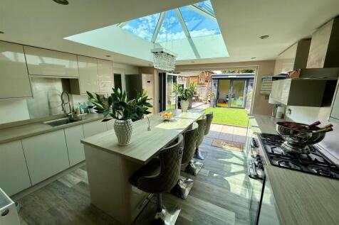 WR26 Kitchen.jpg
