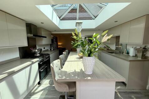 WR26 Kitchen2.jpg