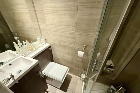 WR26 Shower2.jpg
