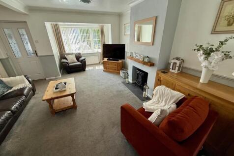 LR113 Lounge.jpg