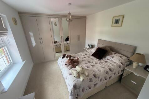 KL8 Bed3.jpg