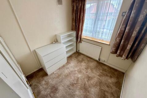 RA11 Bed3.jpg