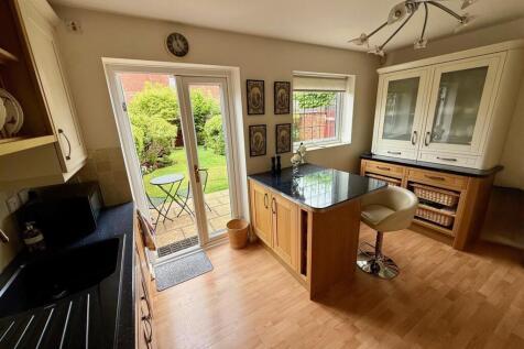 TBL15 Kitchen2.jpg