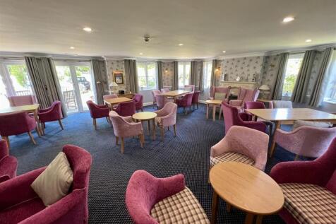 PC25 Lounge2.jpg