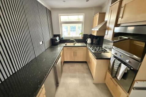 RR46 Kitchen.jpg