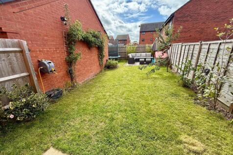PG10 Garden2.jpg