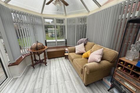 HGR105 Conservatory.jpg