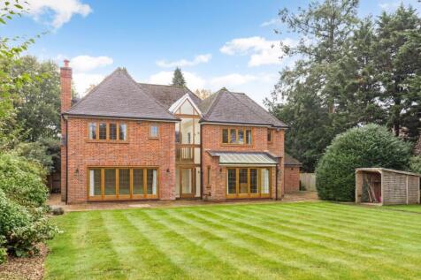 6 Vicarage Way 32...