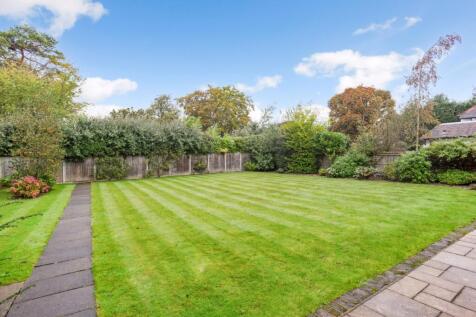 6 Vicarage Way 32...