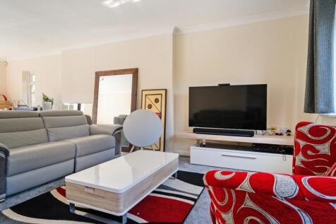 Windrush 295858 -...