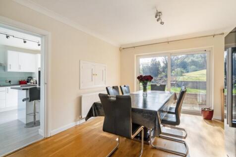 Windrush 295858 -...