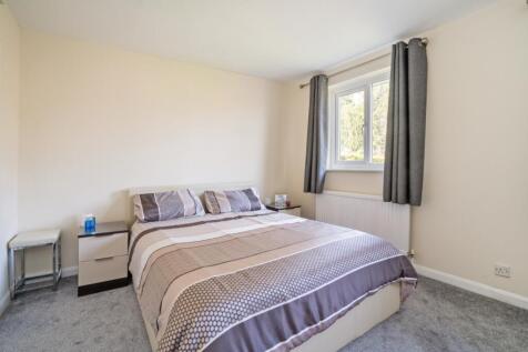 Windrush 295858 -...