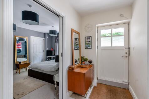 8611632-interior30