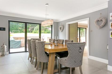 16 Woodhill Avenu...