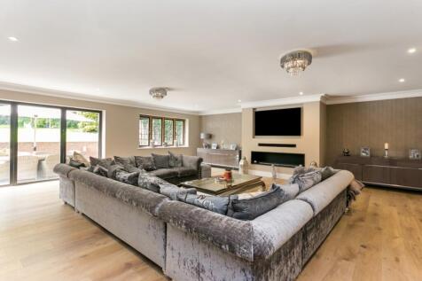 16 Woodhill Avenu...