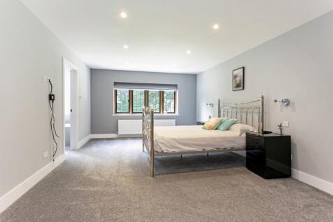 16 Woodhill Avenu...