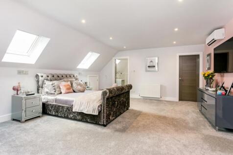 16 Woodhill Avenu...