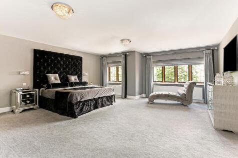 16 Woodhill Avenu...