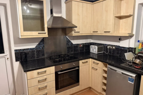 Shared Kitchen Image 1