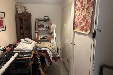 bedroom 2.2