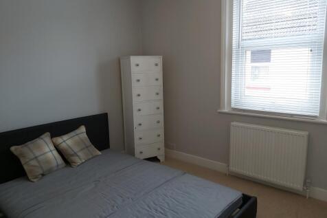 Bedroom 2 (2)