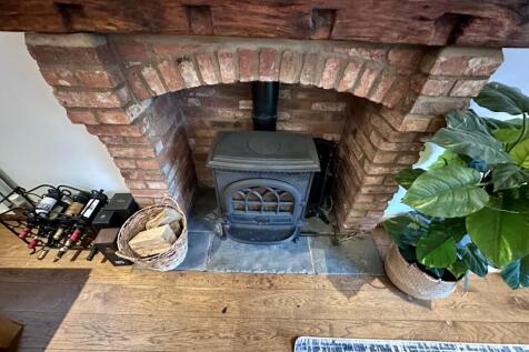 lounge/diner fireplace