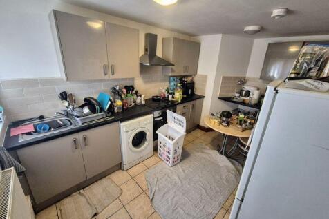 Flat 2 Kitchen