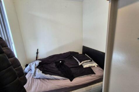 Flat 4 Bedroom